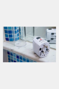 Pro World Travel Adapter. With Ground Plugs 7.0 Amp, Wereldstekker 8 Pro World Travel Adapter. With Ground Plugs 7.0 Amp, Wereldstekker -NL Kampeeruitrusting Verkoop 2024 b4kh390003 1010 04 nl